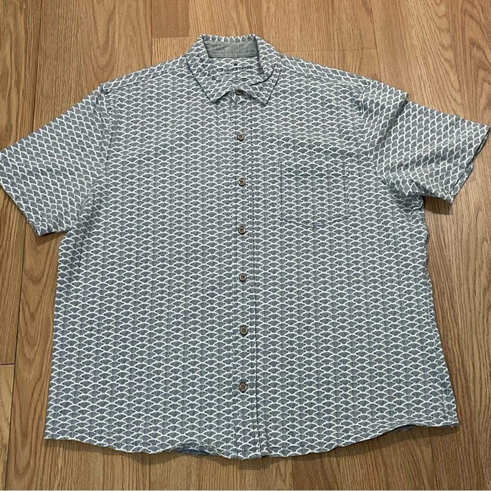 Tailor Vintage Men’s Large Fish Scale Short Sleeve Button Down Shirt Gray Casual